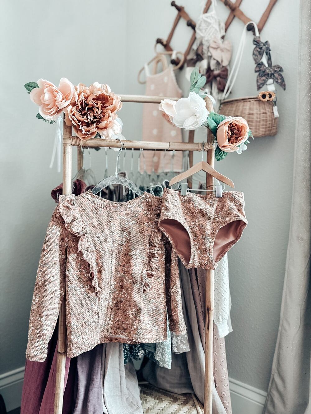 Dusty Rose Blooming Floral Rash Guard 2pc Swimsuit 3/4T